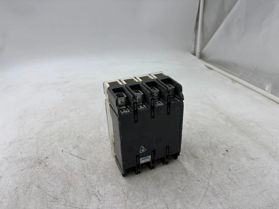 Disjuntor Siemens NEG4B025 25A 4 polos 480VAC - Imagem 2 de 3