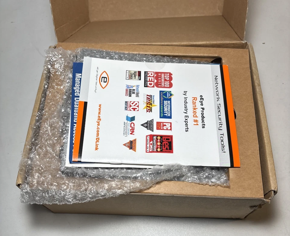 NEW D-Link DWL-8200AP 802.11a/b/g PoE Wireless Access Point - Image 2 of 3