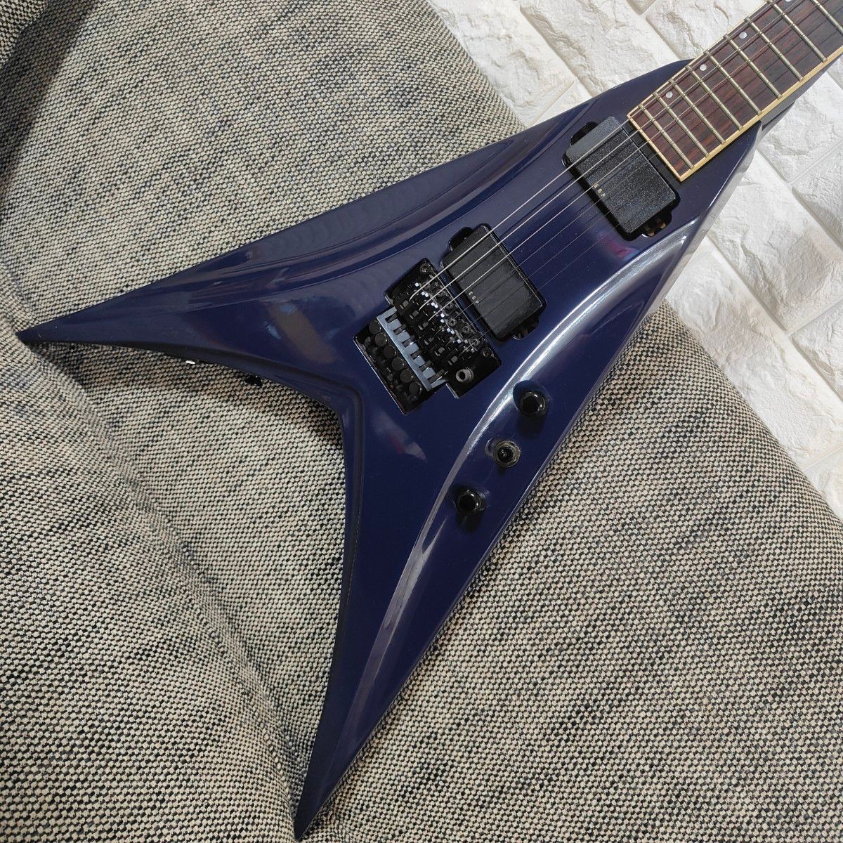 Edwards E-C-98V Flying V Chisato PENICILLIN Model Purple MIJ
