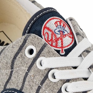 yankees shoes vans