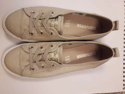 converse cream colour