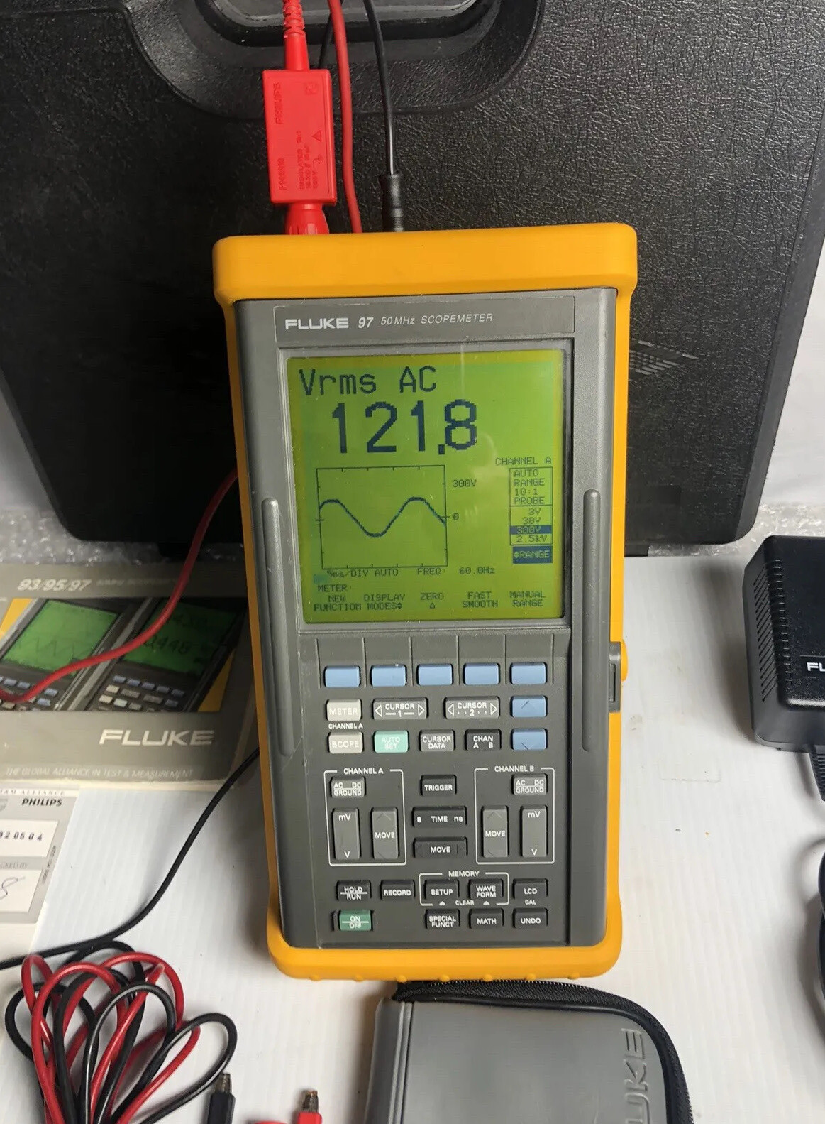 Fluke 97 Auto Scopemeter Dual Trace 50 MHz Handheld Oscilloscope