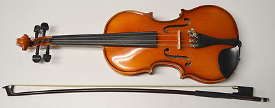 BEGINNER RETURN STRUNAL 1/4 VIOLIN, INCLUDES FIBERGLASS HORSEHAIR BOW AND CASE