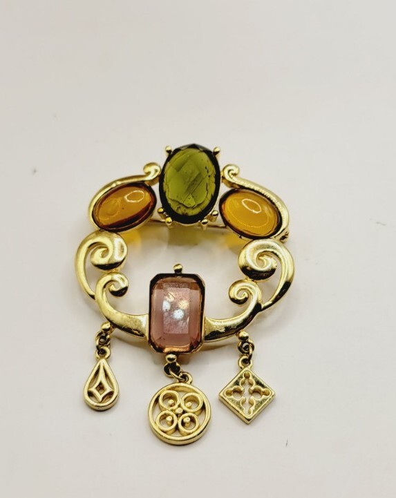 Charm Brooch Pin Jeweled Ornate Victorian Gold-Tone ELEGANT Vintage 