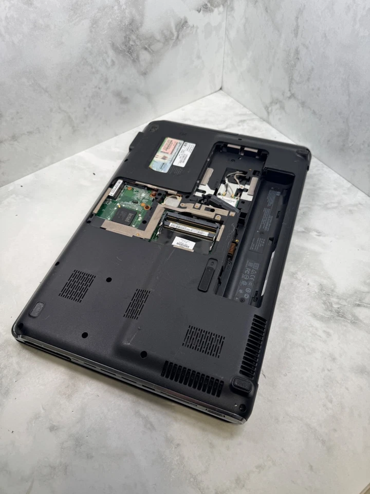 HP G62-a28SA 15.6" AMD Athlon II P320 2.1GHz Win7 per parti/da riparare - Image 4 of 4