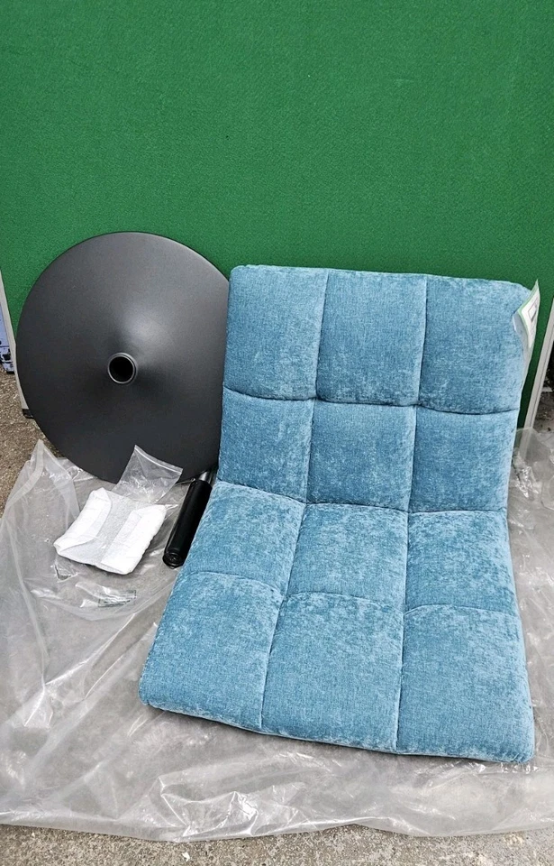 Mantis Accent Swivel Chair New Sky Blue - Image 2 of 3