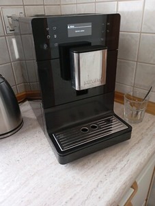 Miele CM 6350 BlackEdition 1500W Kaffeevollautomat - Schwarz Neuwertig
