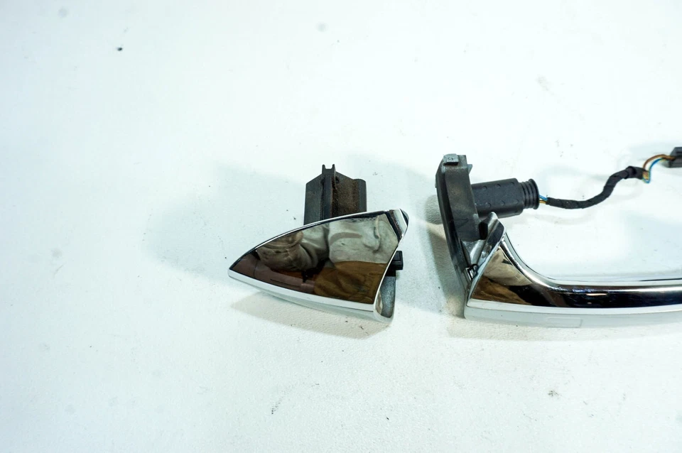 Manija de puerta exterior pasajero delantero derecho fabricante de equipos originales Mercedes E550 W212 5077 Foto 2 de 4