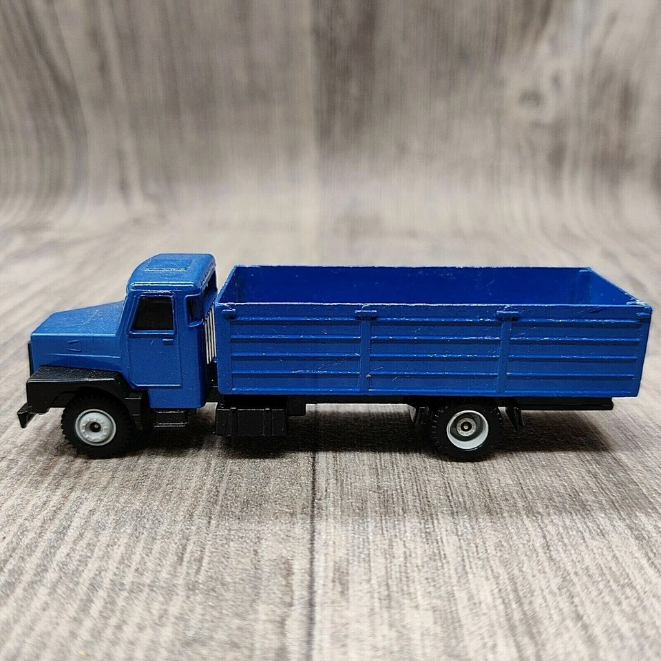 VOLVO EFI CABINA BLU 1:87 NUOVA SCATOLA MADE IN HOLLAND - Immagine 4 di 4