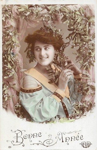 illustrateur BIANCHI . Portrait de femme avec chapeau CPA