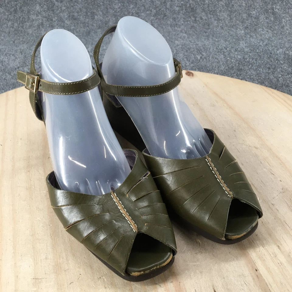 Sandalia Etienne Aigner para mujer 8,5 M verde correa al tobillo hebilla cuña punta abierta informal Foto 3 de 4