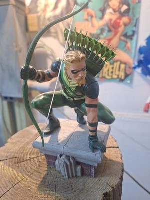 2019 Diamond Select Toys DC Gallery Comic Green Arrow 9'' PVC Statue