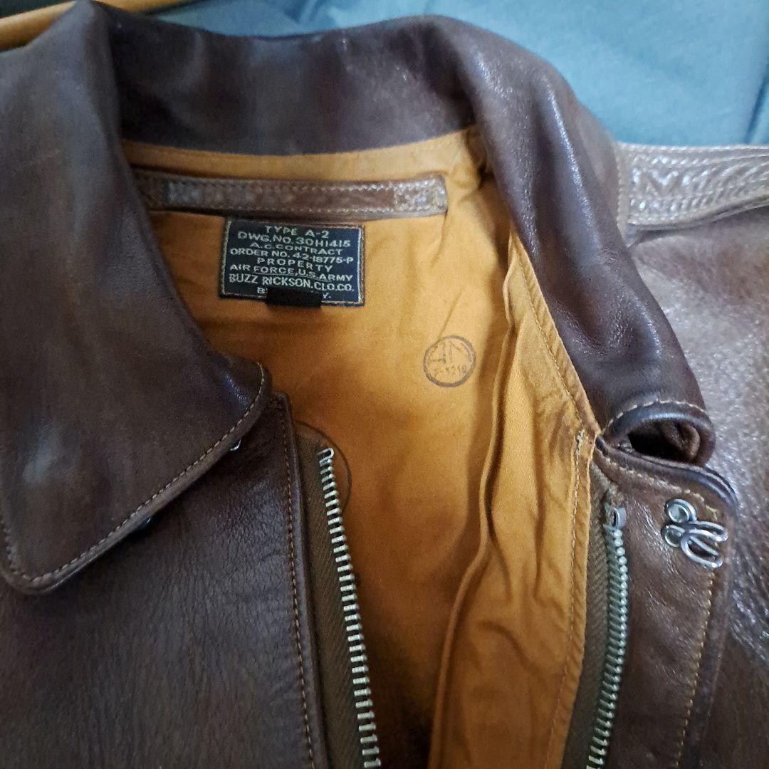 Buzz Ricksons Leather A2 Bomber Jacket Pinup Girl… - image 10