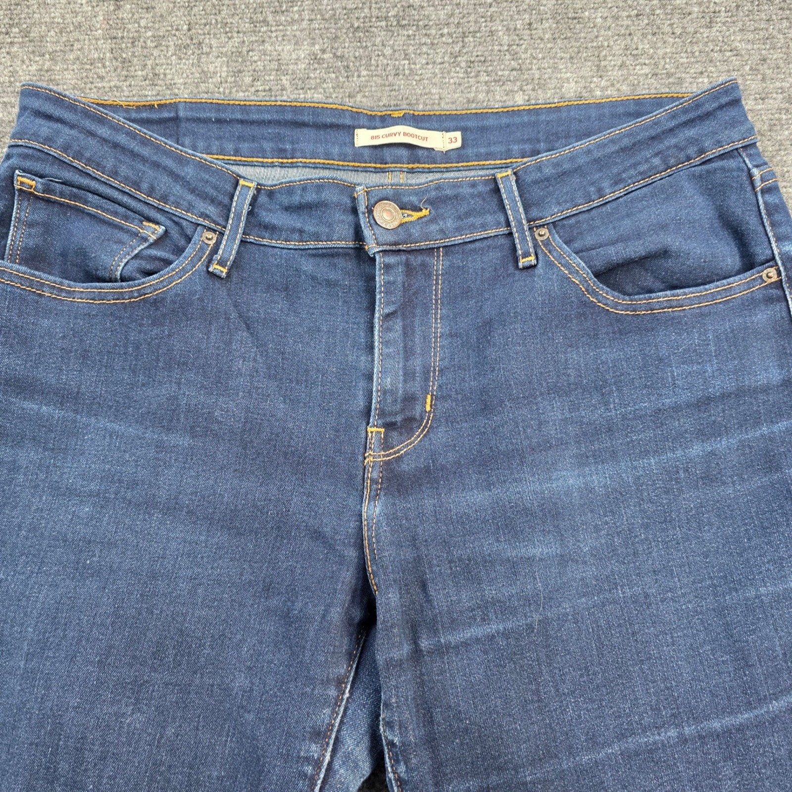 Size 33 Dark Wash Denim Classic Style