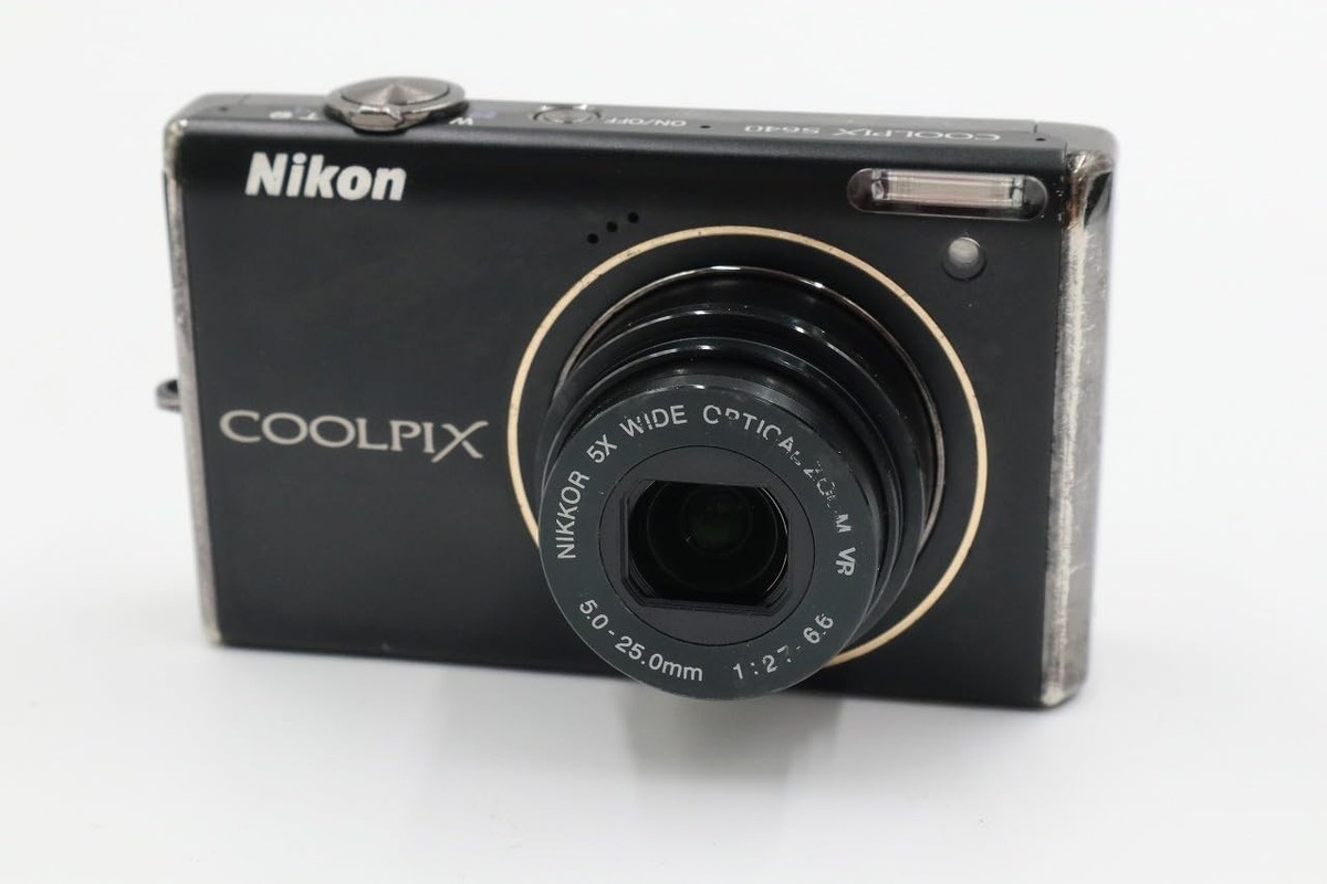 Nikon Coolpix S640 12.2MP Digital Camera with 5x Wide Angle