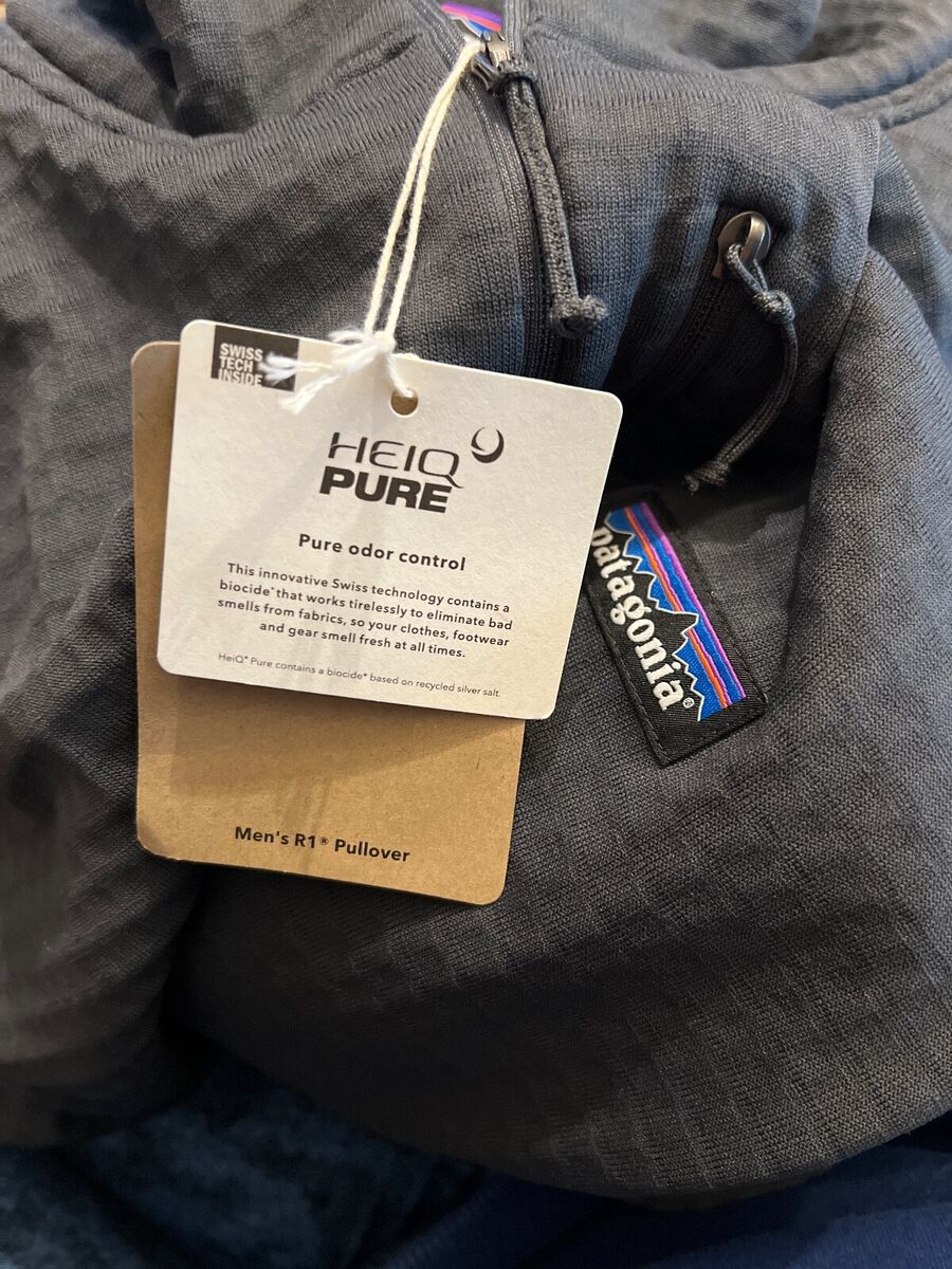 Patagonia Men's R1 Pullover - Medium - Forge Grey - New with Patagonia Men's R1 Pullover - Medium - Forge Grey - New with
