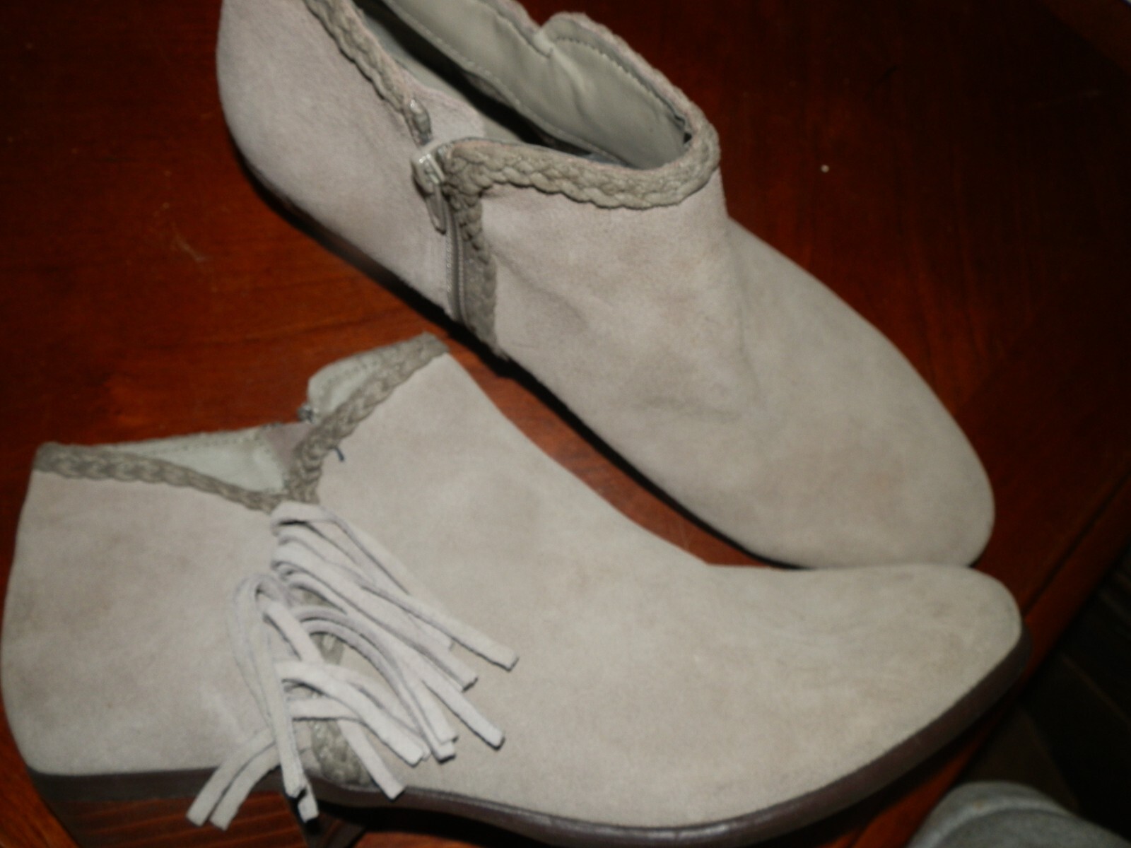 Crown Vintage Gray Suede Ankle Boots Women's 10M Pre Owned Nice Condition