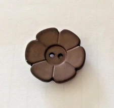 DILL BUTTONS #114502 BROWN FLOWERS-- 2 HOLE--28MM--9 PIECES