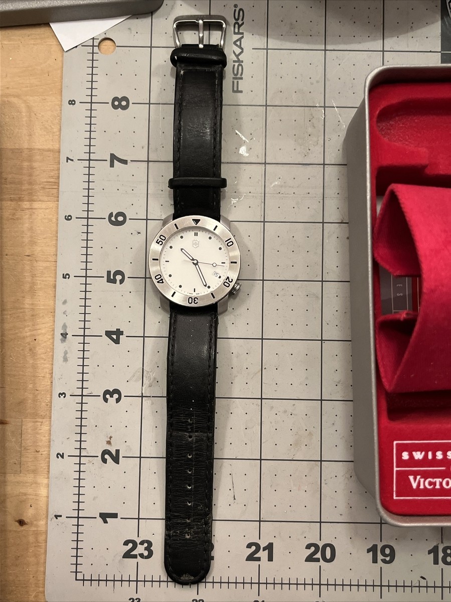 Buy Victorinox Swiss Army 39mm Men's Watch V7-10 Sub Racer