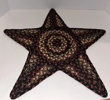 Rag Rug Braided Star Shape Americana Rug Farmhouse Wall Art Folk Art 20”