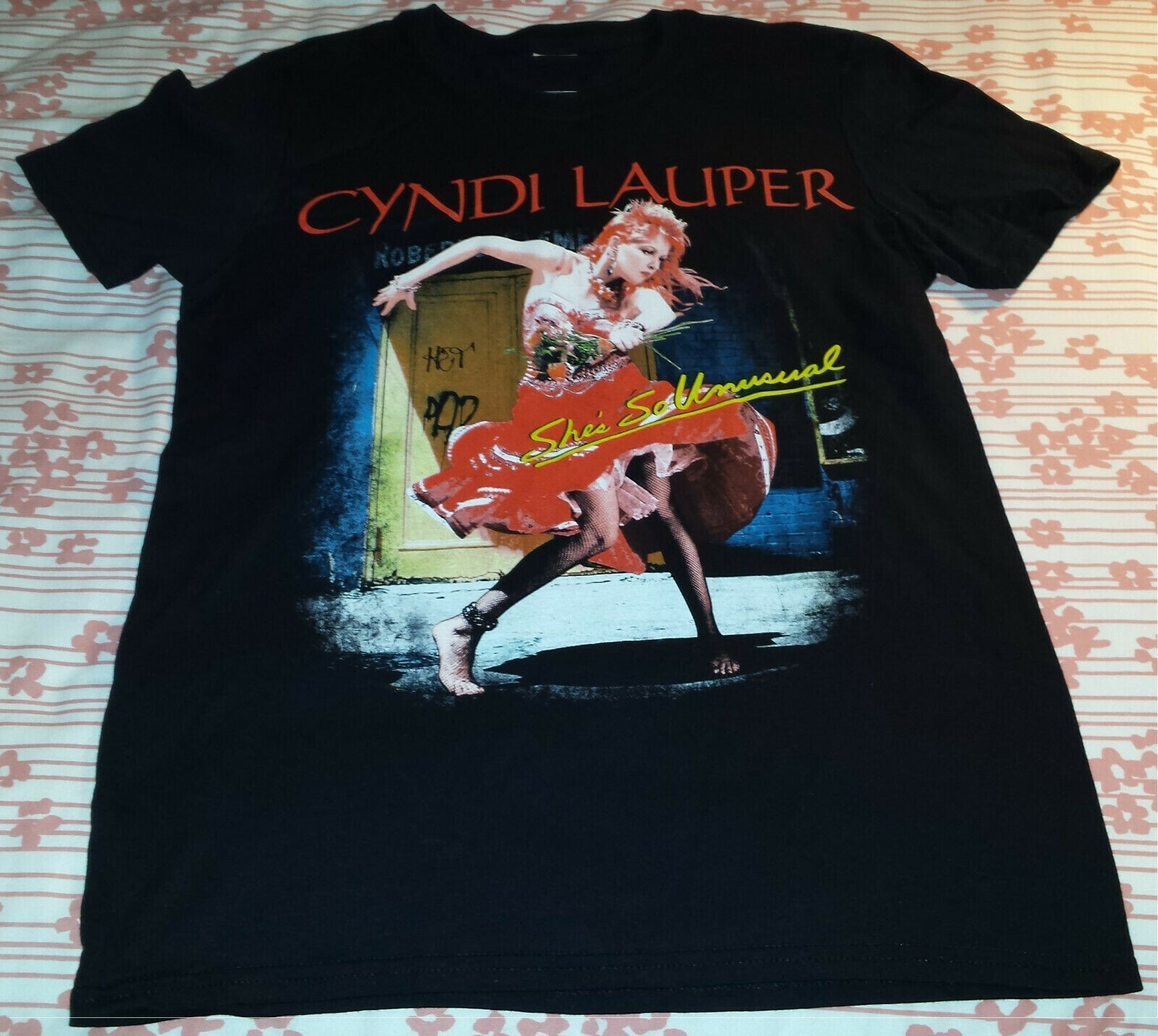 Vintage CYNDI LAUPER She's So Unusual 30th Anniversary Tour 2013 T-shirt II581