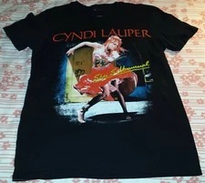 Vintage CYNDI LAUPER She's So Unusual 30th Anniversary Tour 2013 T-shirt II581
