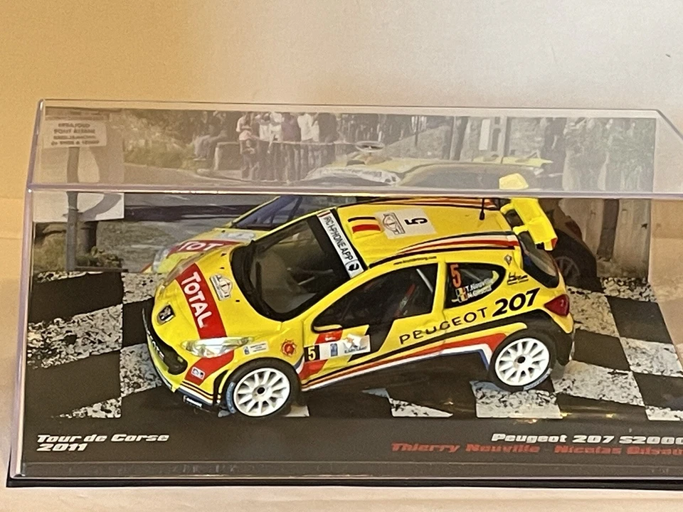 1/43 PEUGEOT 207 S2000 TOUR DE CORSE 2011 THIERRY NEUVILLE Foto 3 de 3