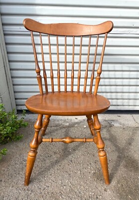 Vintage Ethan Allen Heirloom Nutmeg Maple Windsor Spindle Dining