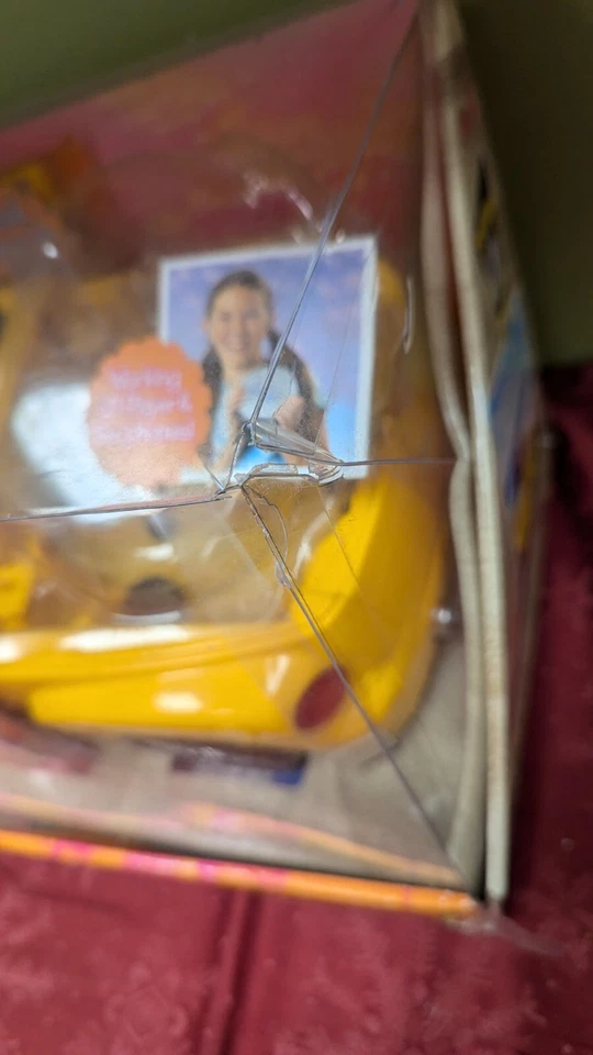 Mattel Cali Girl 2004 Barbie Amarillo Chevy SSR Coche + CD ¡LEER DESCRIPCIÓN!! Foto 2 de 4