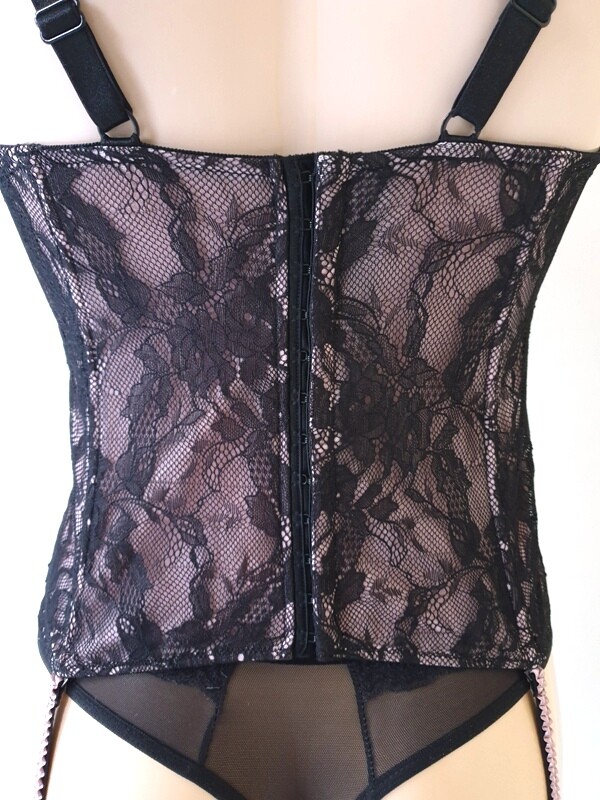 LISE CHARMEL GUEPIERE TAILLE 85D MODELE BELLE DE NUIT REF AC4533