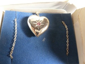 mom heart locket necklace