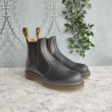 Dr. Martens 2976 Smooth Leather Chelsea Boots.  MIS-MATCHED PAIR. SIZE.