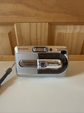 FujiFilm Finepix A330 Compact Digital Camera 3.2 Mega Pixel Tested