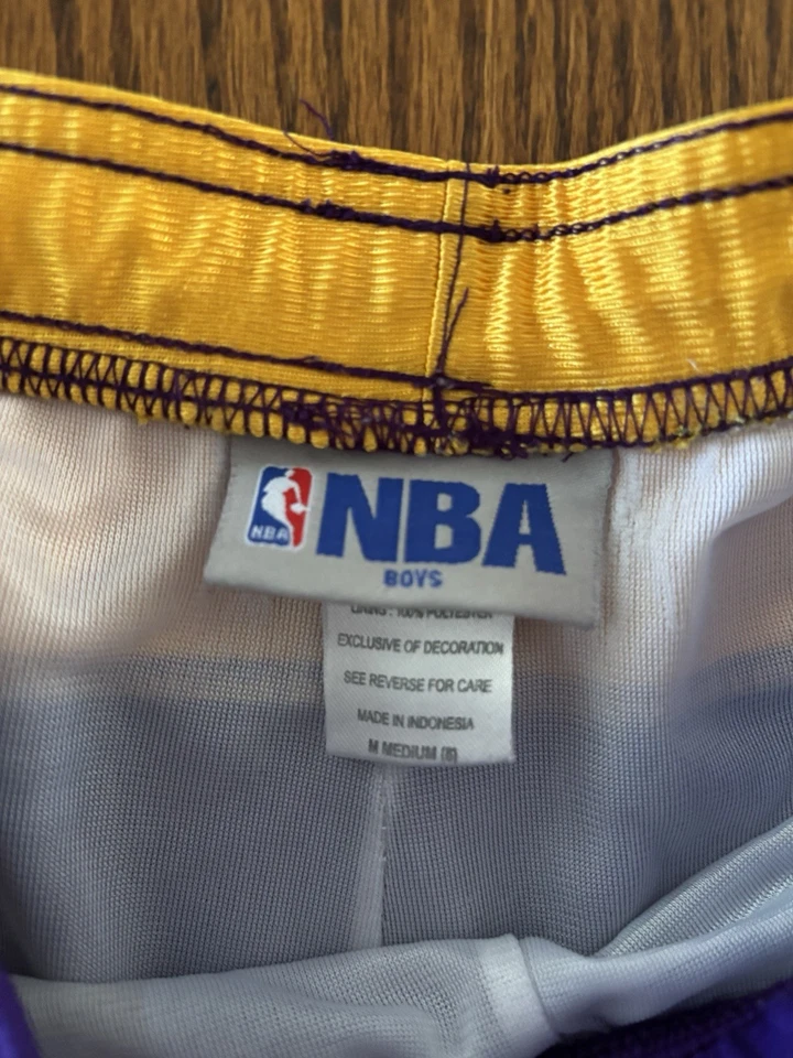 LOS ANGELES LAKERS Basketball Shorts NBA OFFICIAL Boys/Youth Medium VTG Vintage - Image 2 of 4
