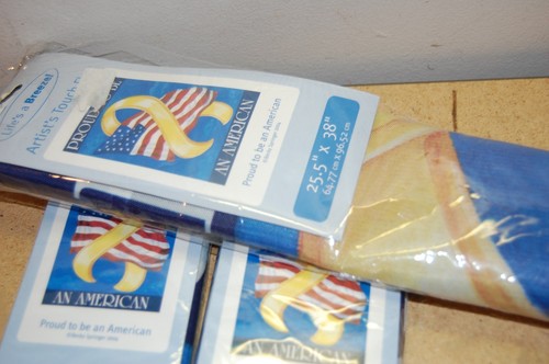 Neu in Verpackung Becky Springer stolz darauf, eine amerikanische Flagge zu sein 25,5" x 38" Artist Touch 2004 - Bild 5 von 6