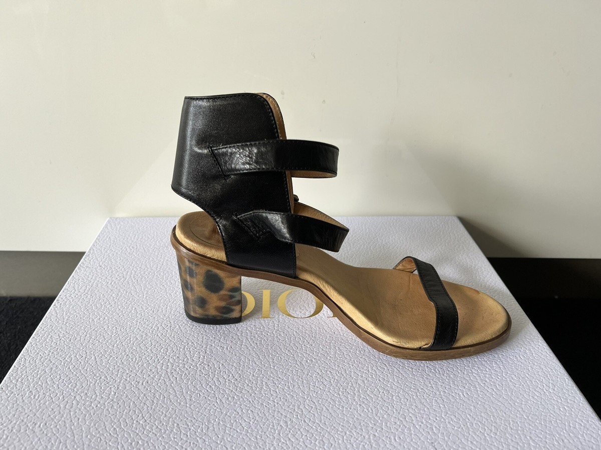 サンダル・ミュール MM6 MAISON MARGIELA LEATHER SABOT mm6-slipper-mule-in-black_01.