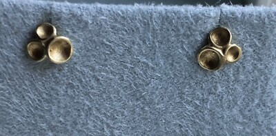 SARAH RICHARDSON Petite Gold Vermeil Tri-Pod Stud Earrings~NWOT~$99.00