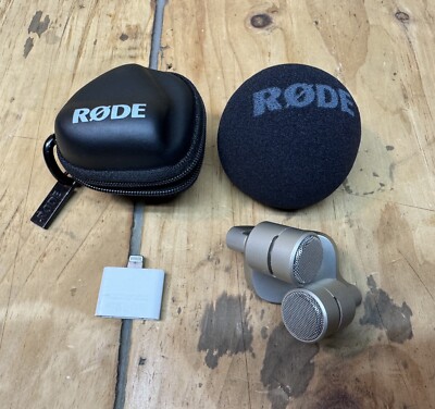 Rode iXY Stereo Microphone For iPhone With Case, Windscreen, Lightning Adapter