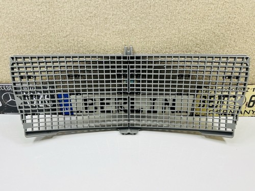 Mercedes Benz W126 Inner Radiator Grille A1268880423 Genuine NOS - Picture 8 of 9