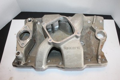 Edelbrock Victor 229 v6 aluminum intake 2989 RARE 4.3 chevy bowtie heads