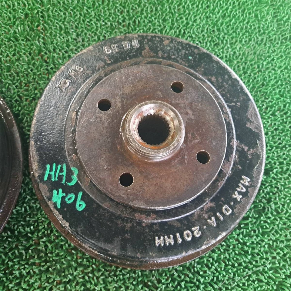 Honda Genuine Acty Truck VAN HA3 HA4 HH3 HH4 Rear Brake Drums RH LH Set - Image 3 of 4