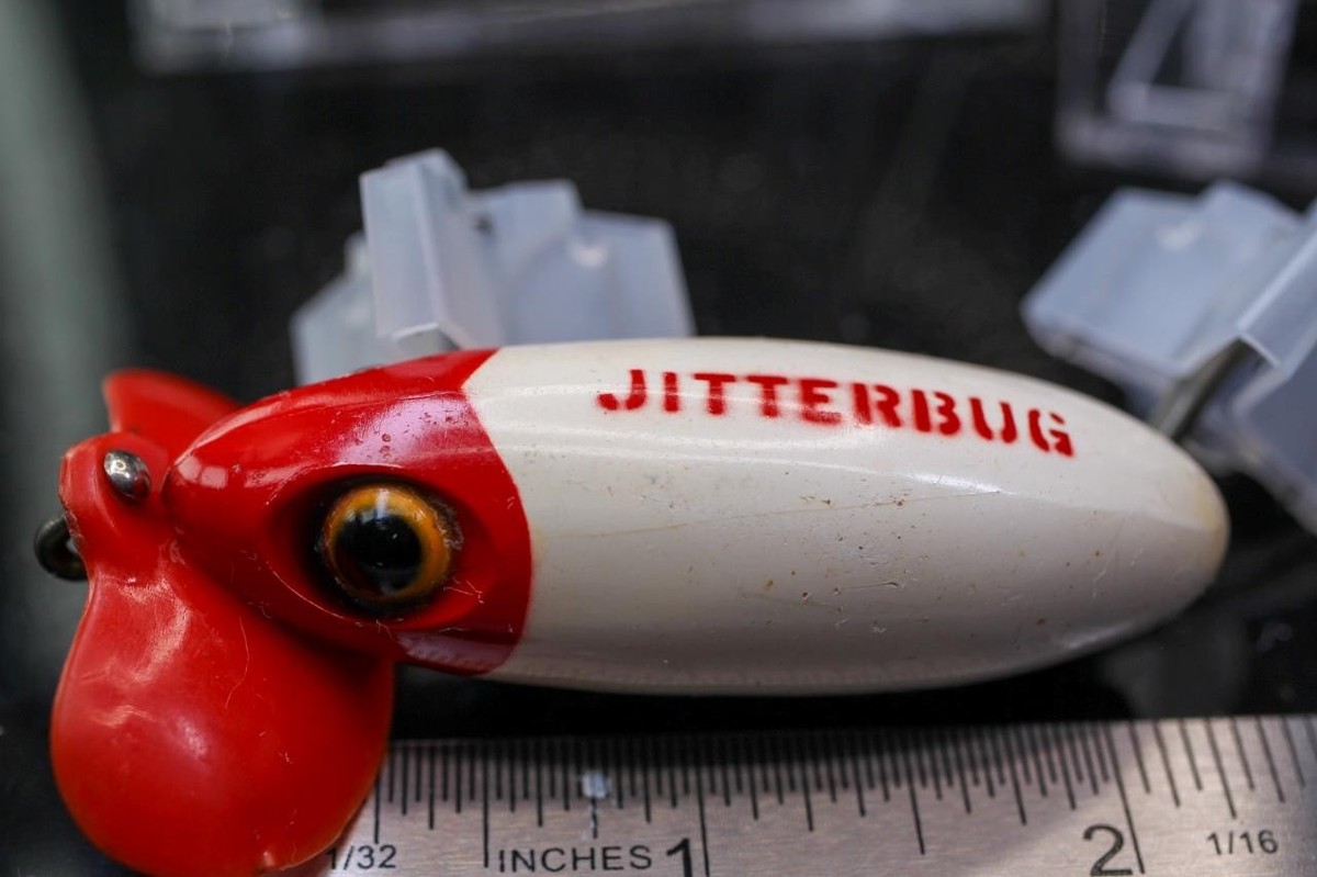 Arbogast Jitterbug Pre-World War II Red Head Red Plastic Lip