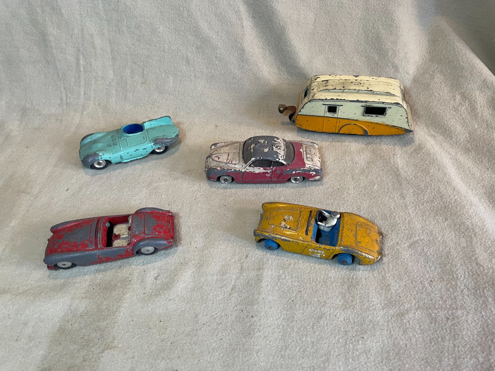 Dinky 238, Jaguar D Type Racing Car - Free Price Guide & Review