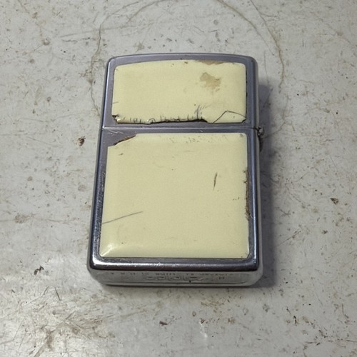 Vintage 1981 Zippo Lighter Cream Chrome