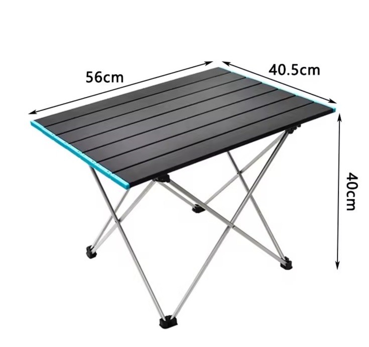 Table de camping pliante compacte 4 places pour optimiser l'espace en van
