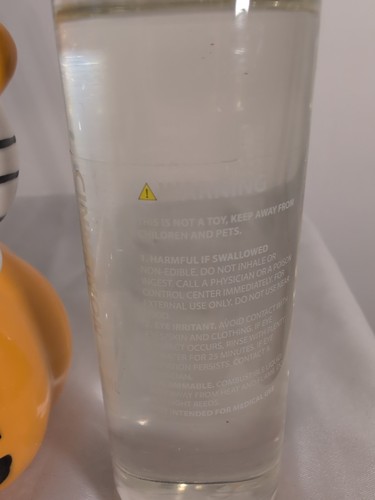 This is a Hello Kitty Halloween Ceramic Reed Diffuser with Cinnamon Oil. - Picture 11 of 17