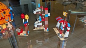LEGO 3818 3816 SpongeBob Bikini Bottom Undersea Party Near Complete Minifigures