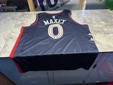 NWT Men’s  Tyrese Maxey City Of Brotherly Love 76ers Sixers Jersey Size Large