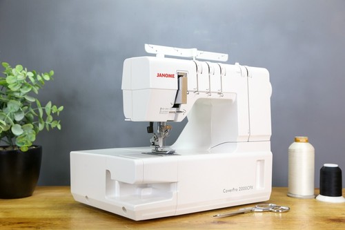 Ex-Display Boxed Janome Coverpro 2000CPX Sewing Machine + Warranty - Picture 3 of 9