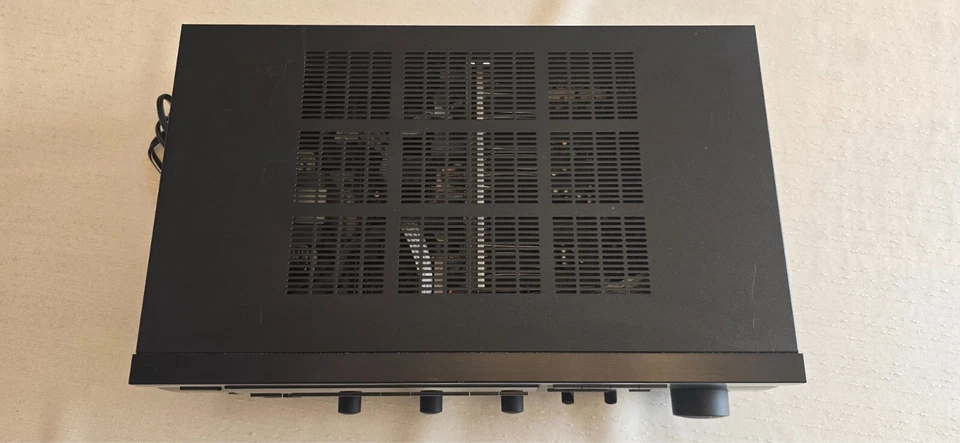 Yamaha R-V501 Stereo Receiver Dolby Pro Logic Surround - Fully Functional - Image 2 of 4